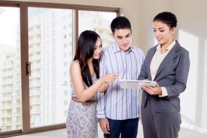 reasons to work with a real estate agent